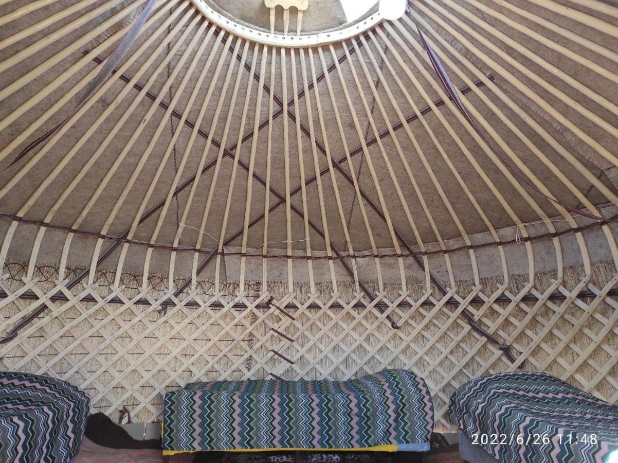 Guest House And Yurt Camp "Ailuu" Tong Extérieur photo