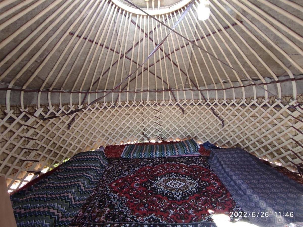 Guest House And Yurt Camp "Ailuu" Tong Extérieur photo
