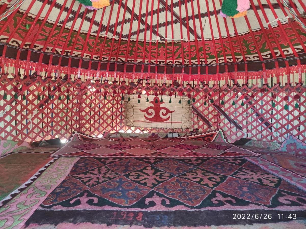 Guest House And Yurt Camp "Ailuu" Tong Extérieur photo