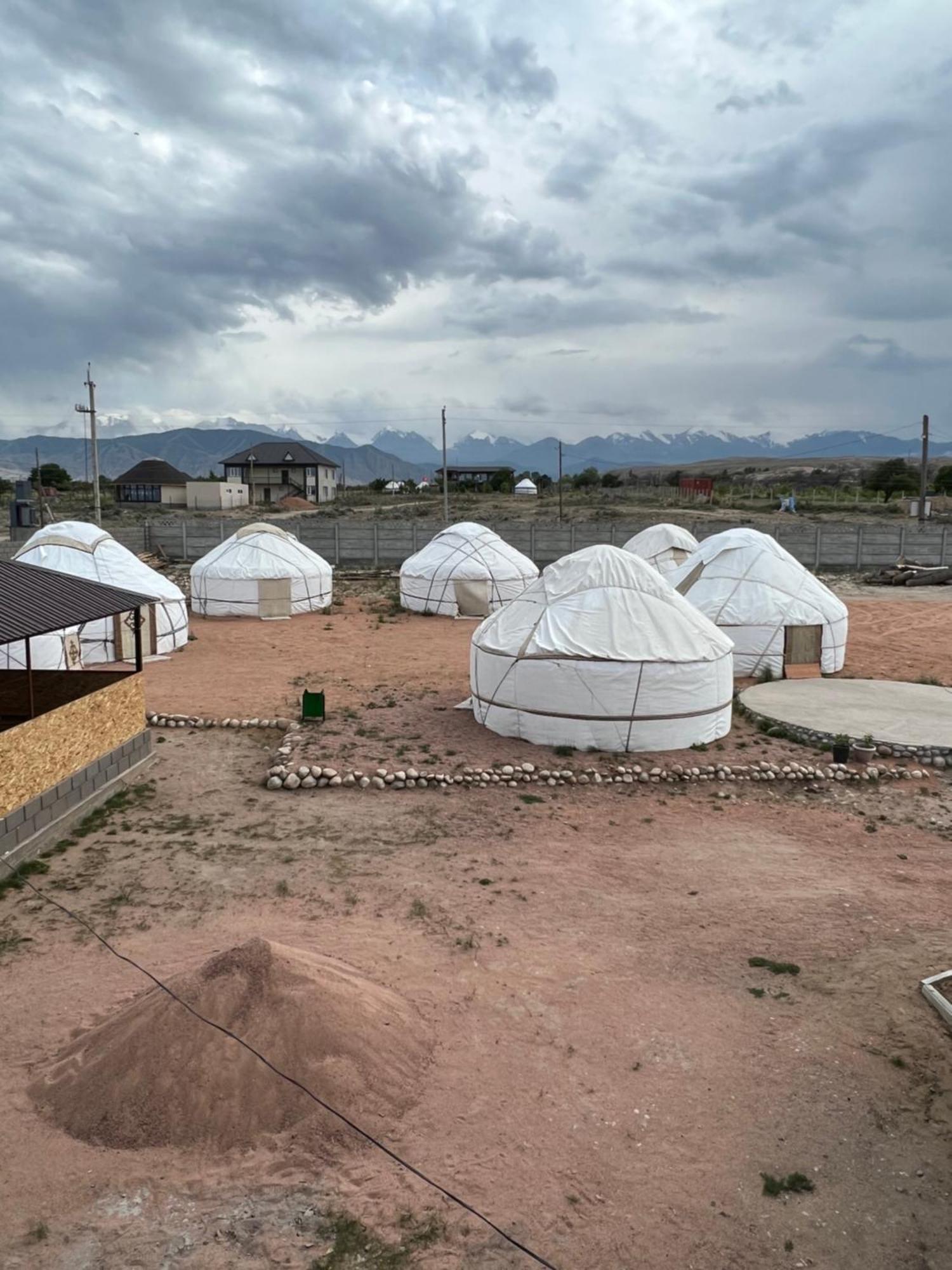 Guest House And Yurt Camp "Ailuu" Tong Extérieur photo