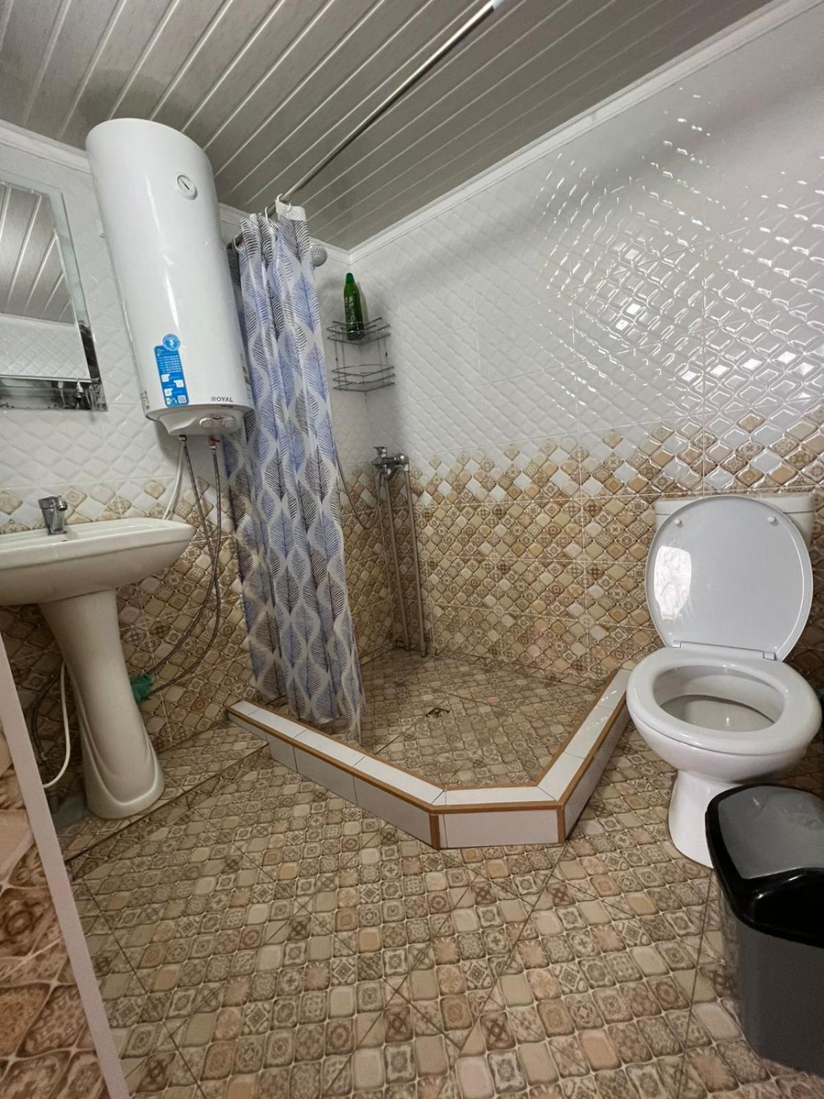 Guest House And Yurt Camp "Ailuu" Tong Chambre photo